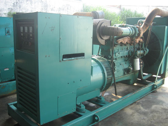 大观租赁发电机- 发电机碳刷磨损的原因是什么