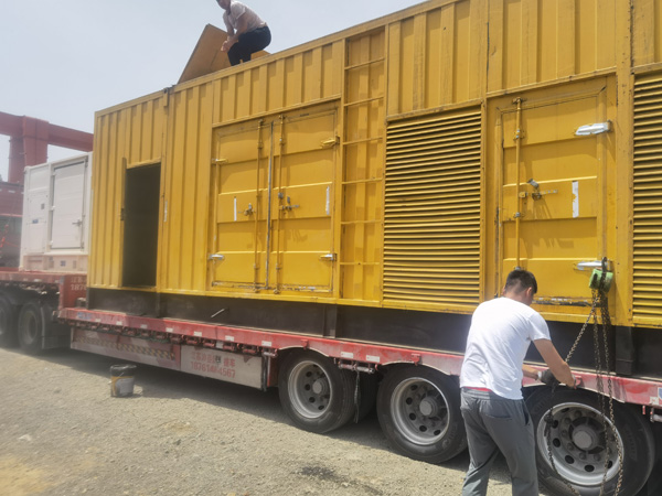 大观除了负载情况和发动机维护，还有哪些因素会影响 200kw 柴油发电机的油耗？