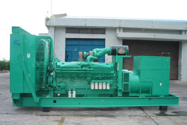 大观工厂发电机应急发电时如何更准确地检查发电机状态？